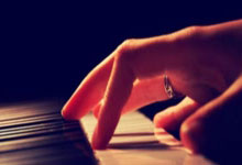 开云体育在线-阿尔希拉尔多线作战阵容调整，保证体能充沛