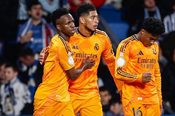 关于瓦伦西亚冲击前四，球队实力有望突破瓶颈的信息