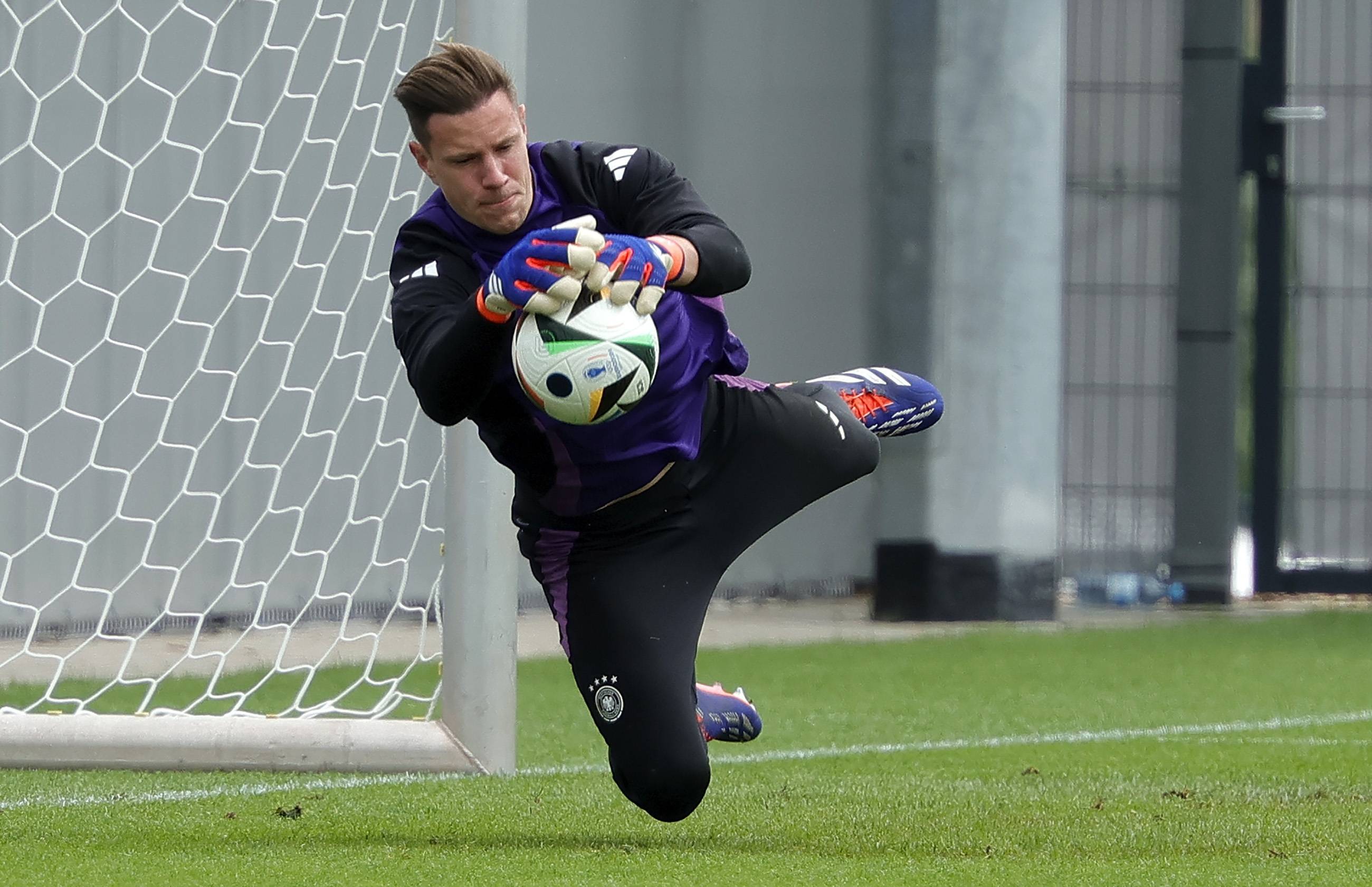 开云体育登录-关于雷根斯堡队在德国足球联赛中获得一场重要胜利的信息