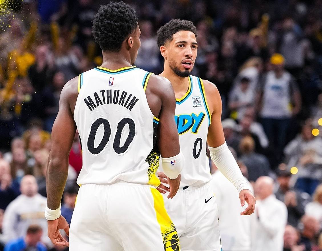 包含热火客场不敌步行者，巴特勒全能表现却徒劳无功的词条