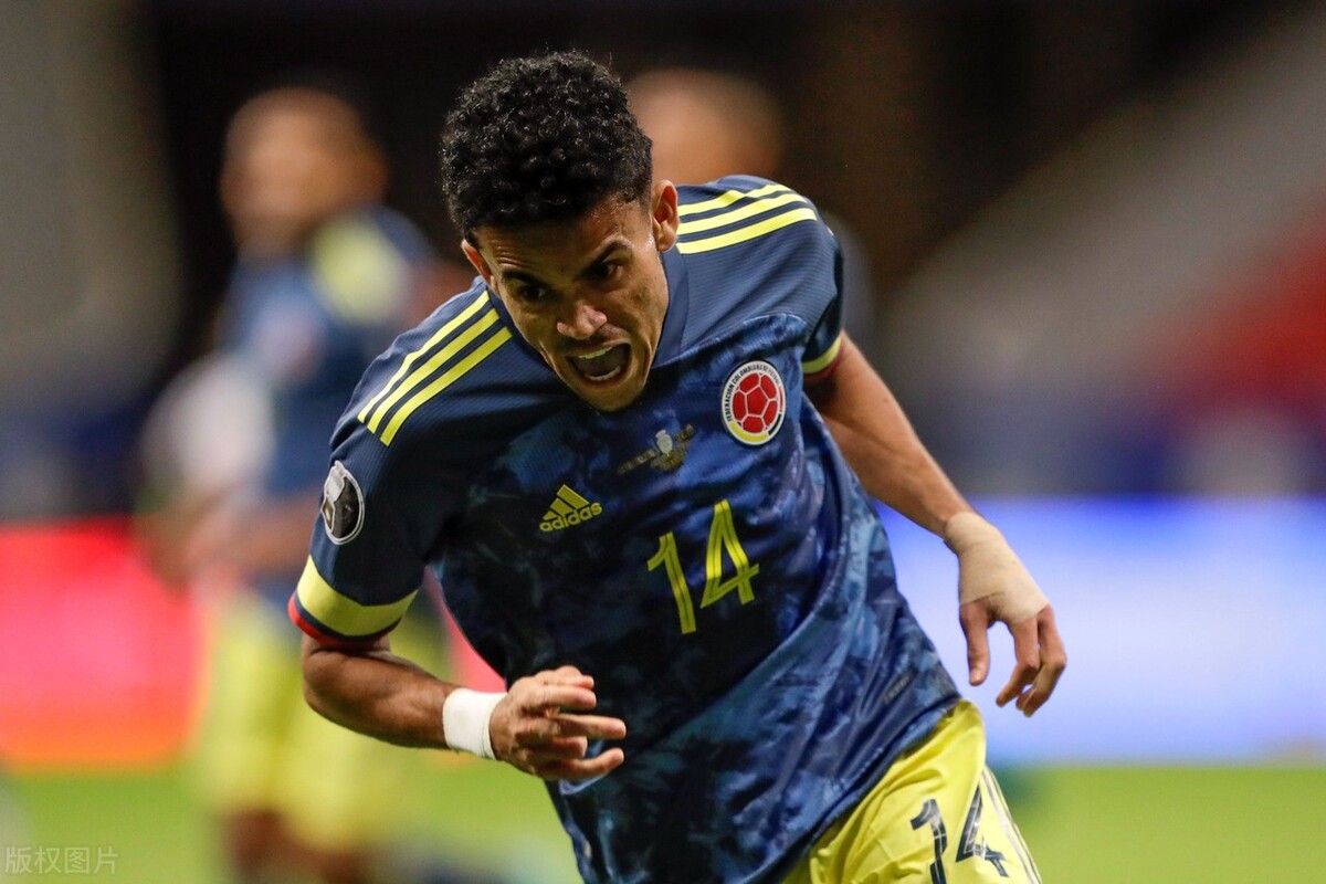 匈牙利黑马登顶,打入欧锦赛季军战 匈牙利黑马登顶,打入欧锦赛季军战