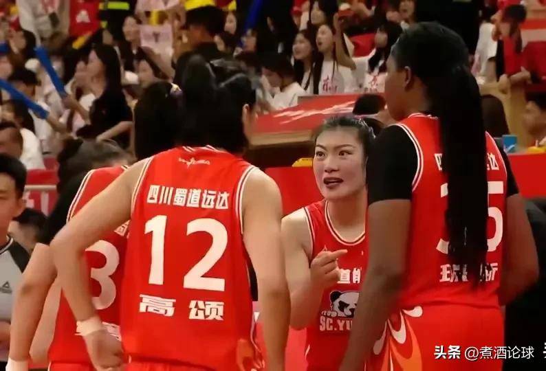 北京女篮在比赛中全力以赴,最终获胜 北京女篮在比赛中全力以赴,最终获胜