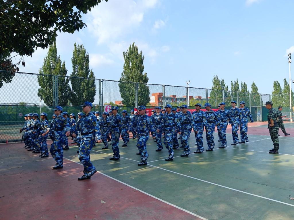 湖北科技大学深夜训练备战，球员积极反思磨砺的简单介绍