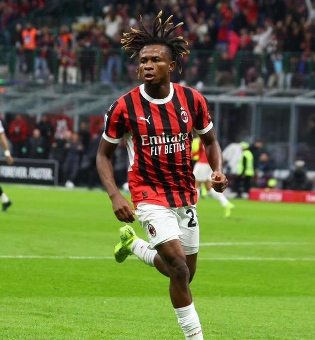 关于意甲劲旅签下荷兰后卫，加强球队后防稳固的信息