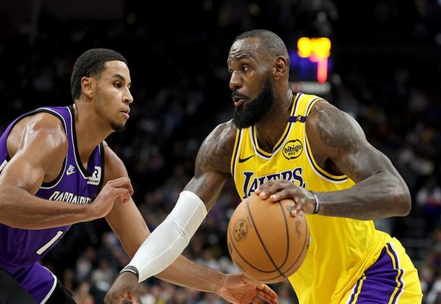 湖人力克对手，詹姆斯领军取胜