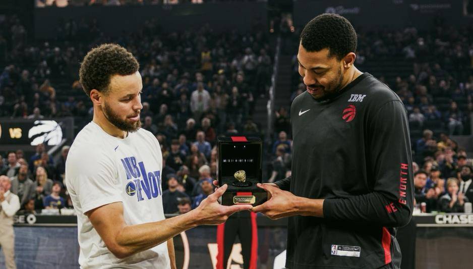 -勇士惨败猛龙，库里期待反弹