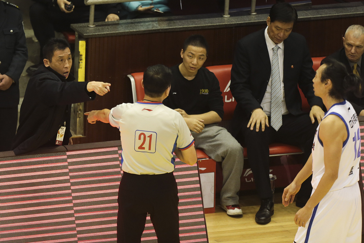 包含主教练战术变化频繁,球队在场上展现灵活性的词条 包含主教练战术变化频繁,球队在场上展现灵活性的词条