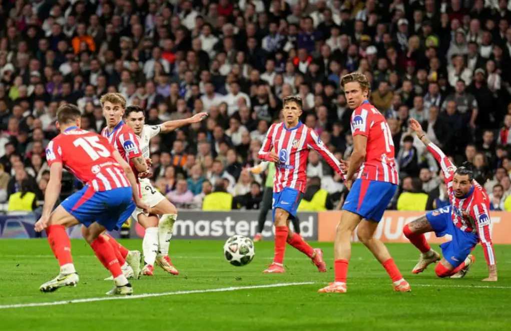 开云体育APP下载-包含美洲杯焦点战：皇马vs勇士，晋级引发表现神勇的词条