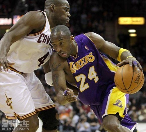 开云体育在线-尼斯终结连败，主场反弹击败对手