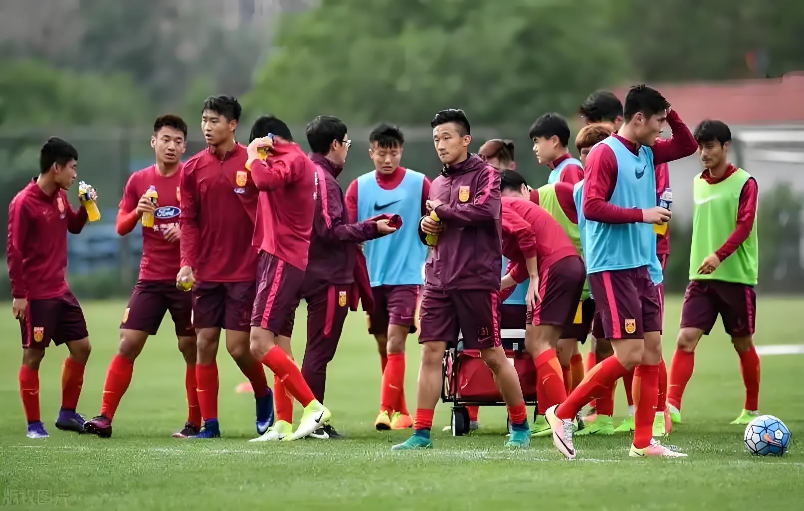 开云下载-关于国内最高水平足球职业联赛竞争激烈，各队士气高昂的信息