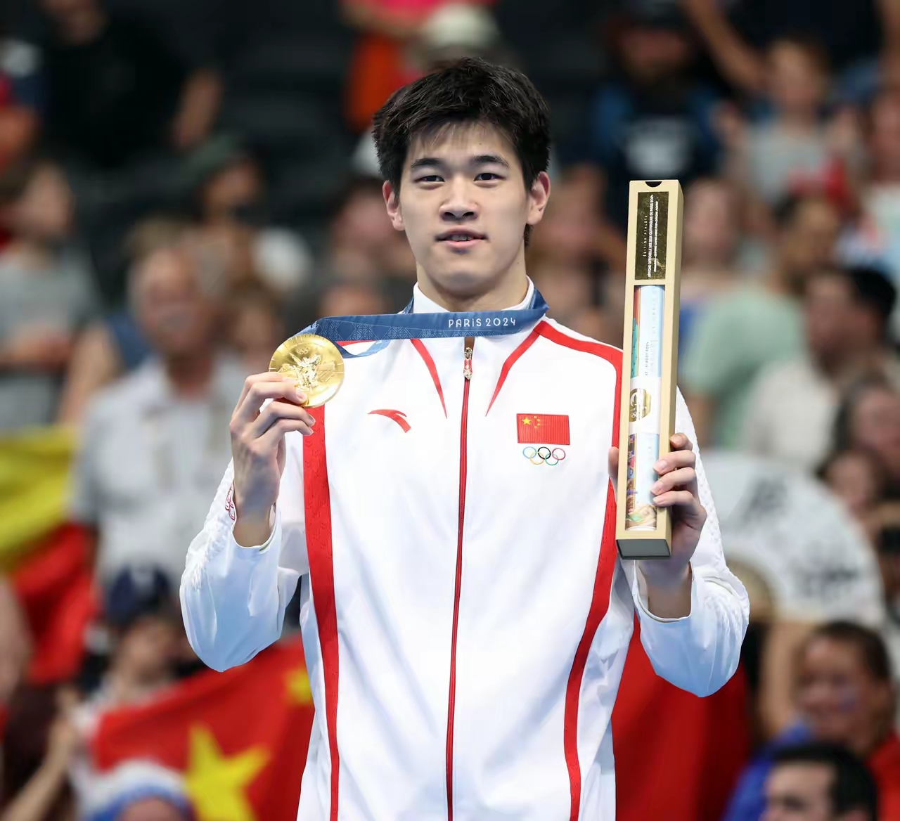 韩国运动员激动表情夺得铜牌 韩国运动员激动表情夺得铜牌