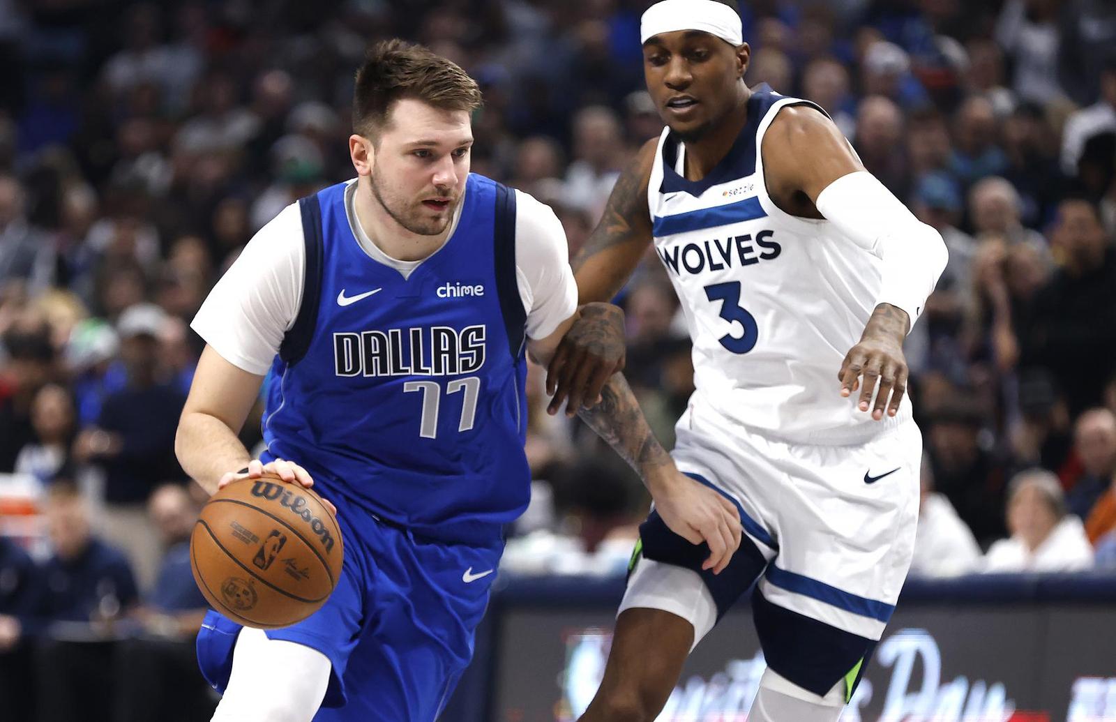 包含西班牙在意甲中晋级东契奇，表现神勇的词条