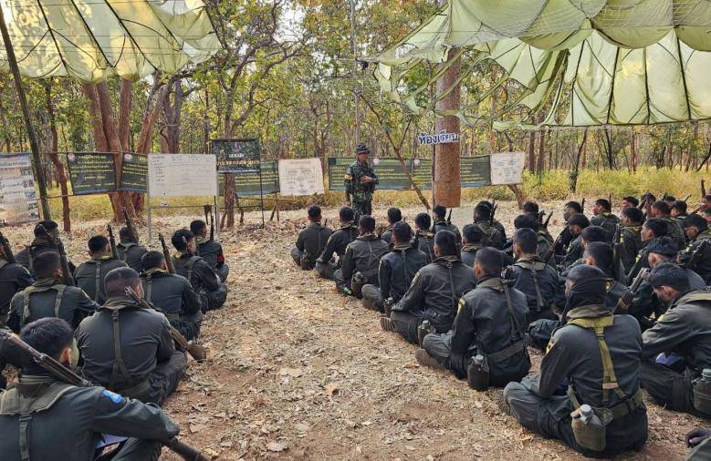 沙尔克04遭遇失败,需调整战术 沙尔克04遭遇失败,需调整战术