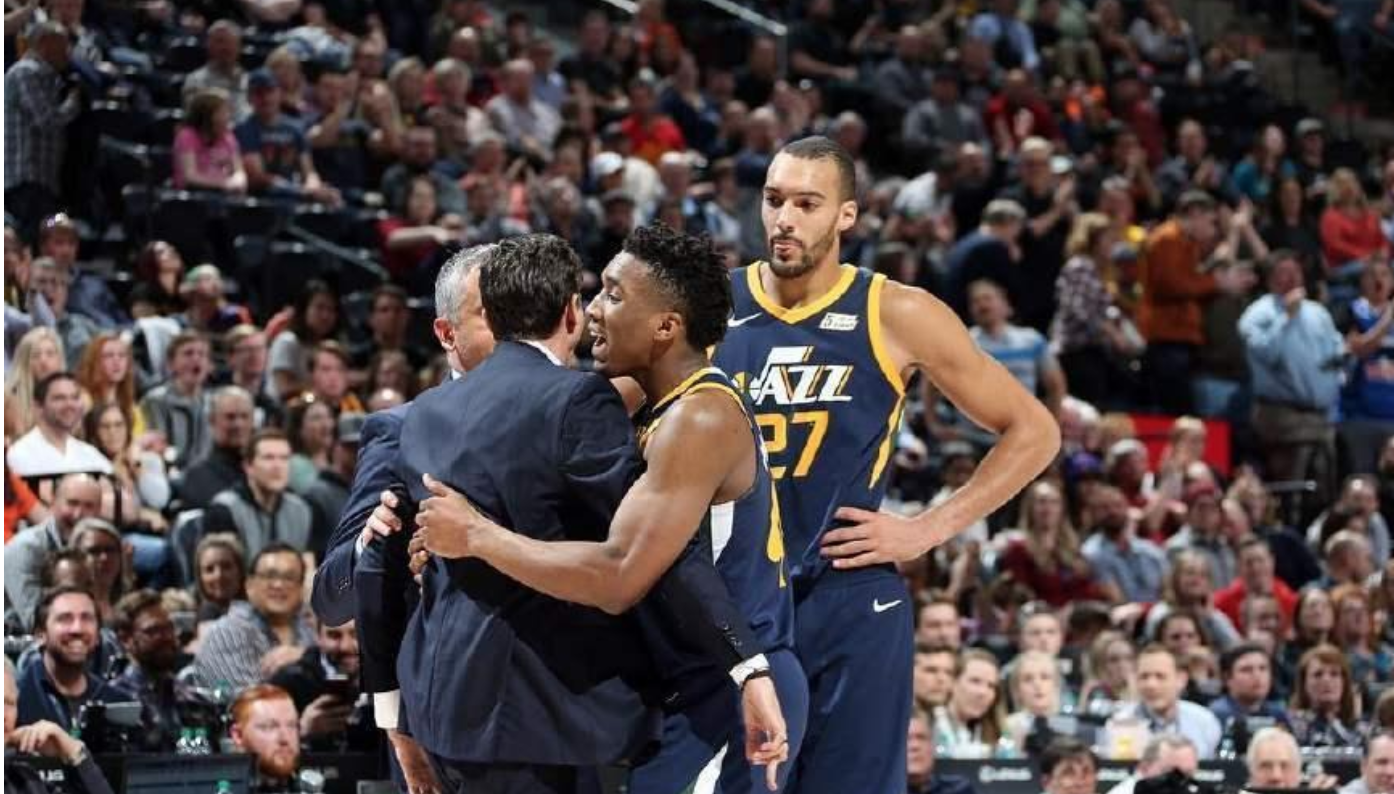 包含斯托克城主场惨负博尔顿，连续遭受失利的词条