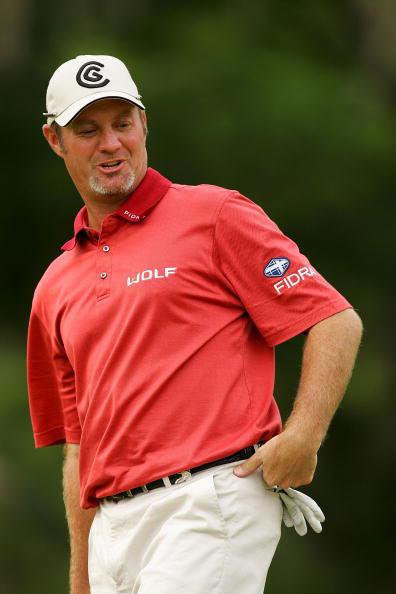 轻松赢得胜利,球队稳拿三分 轻松赢得胜利,球队稳拿三分