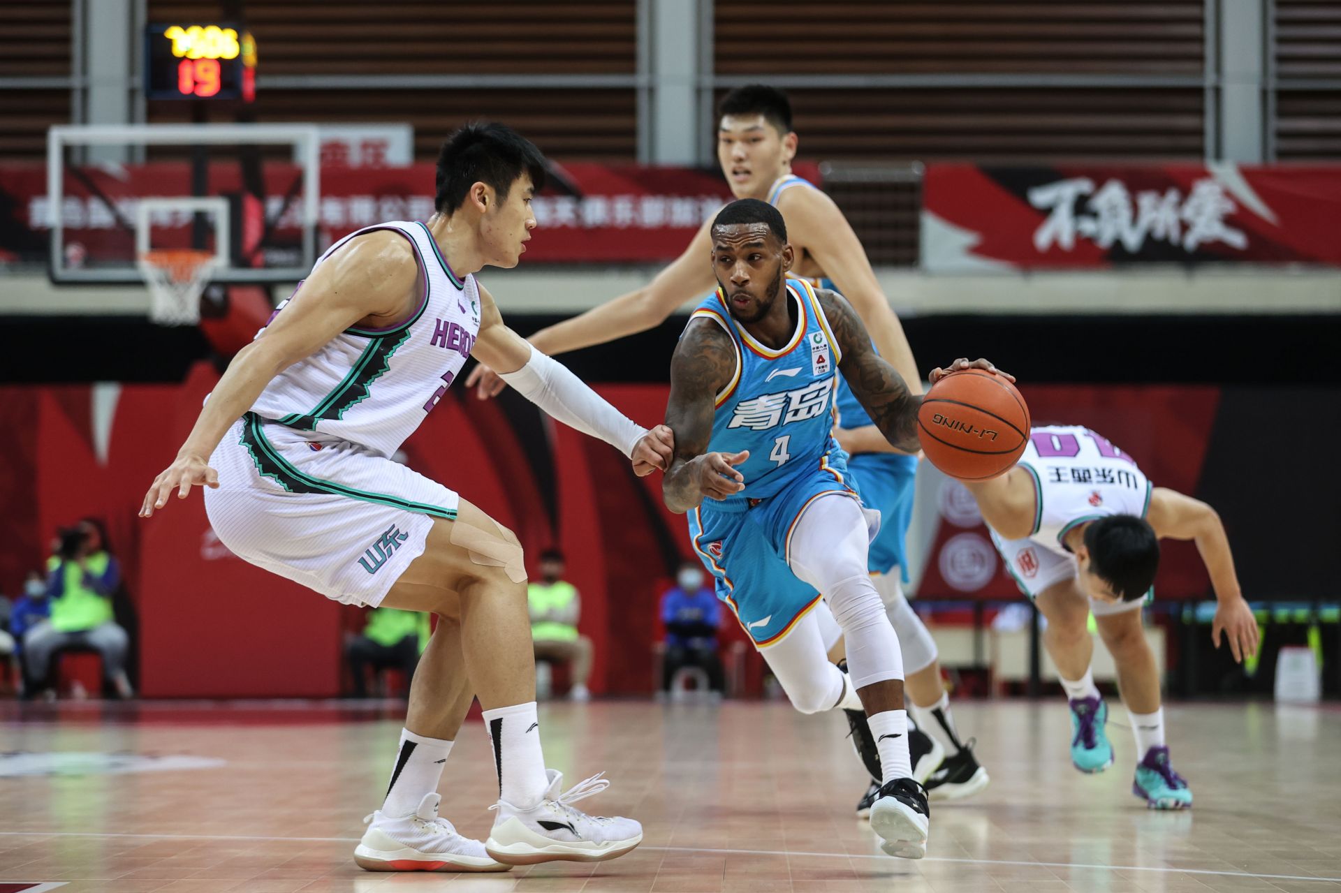 -包含澳洲篮球联赛夺冠热门浮出水面，豪取连胜的词条