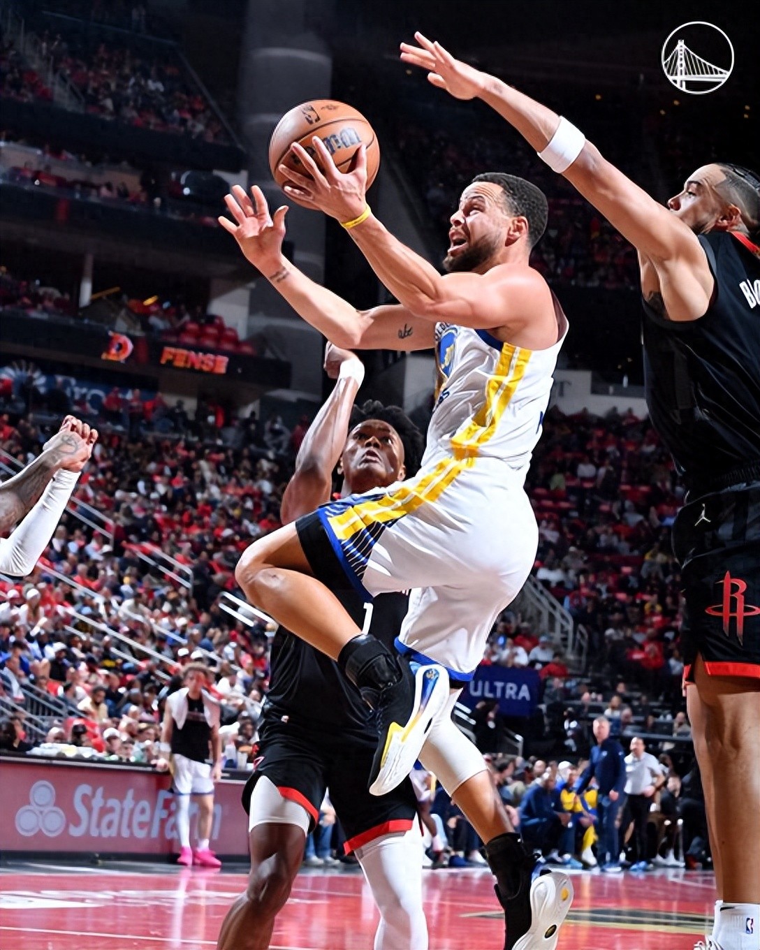 勇士击败猛龙,取得胜利 勇士击败猛龙,取得胜利