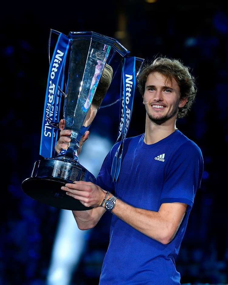 关于意大利网球队力克德国网球队，兹维列夫爆发神勇的信息