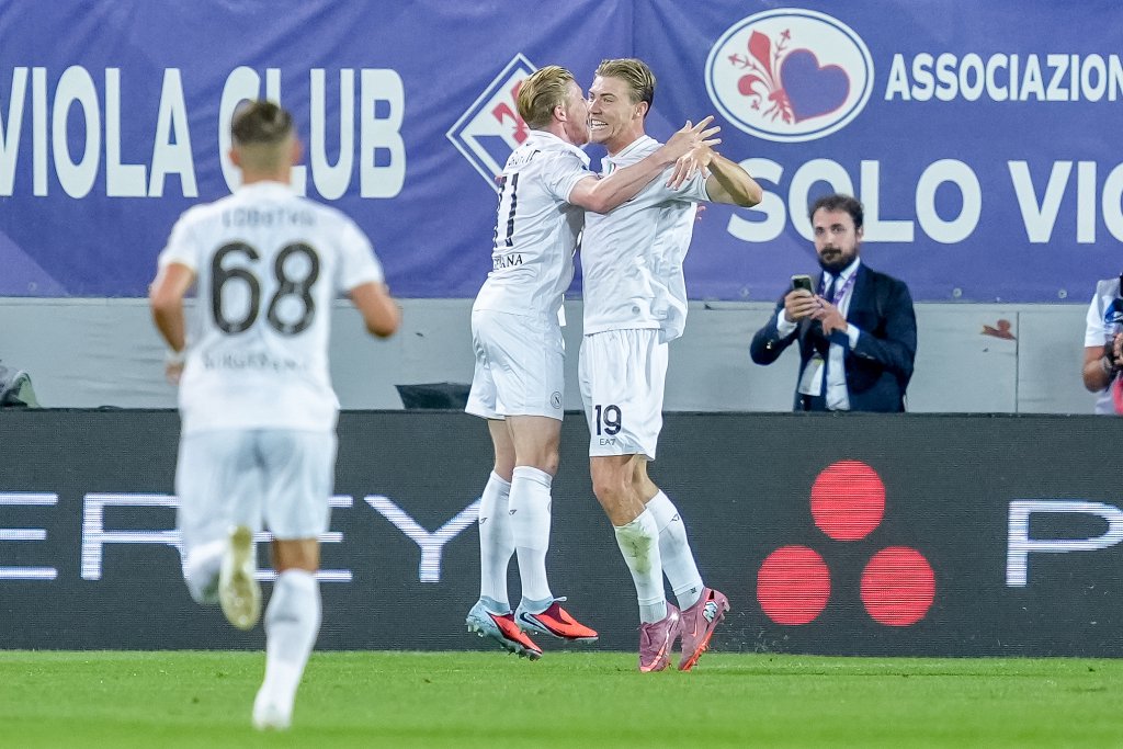 开云体育中国-包含中国完胜法国，德布劳内一己之力扛起全队的词条