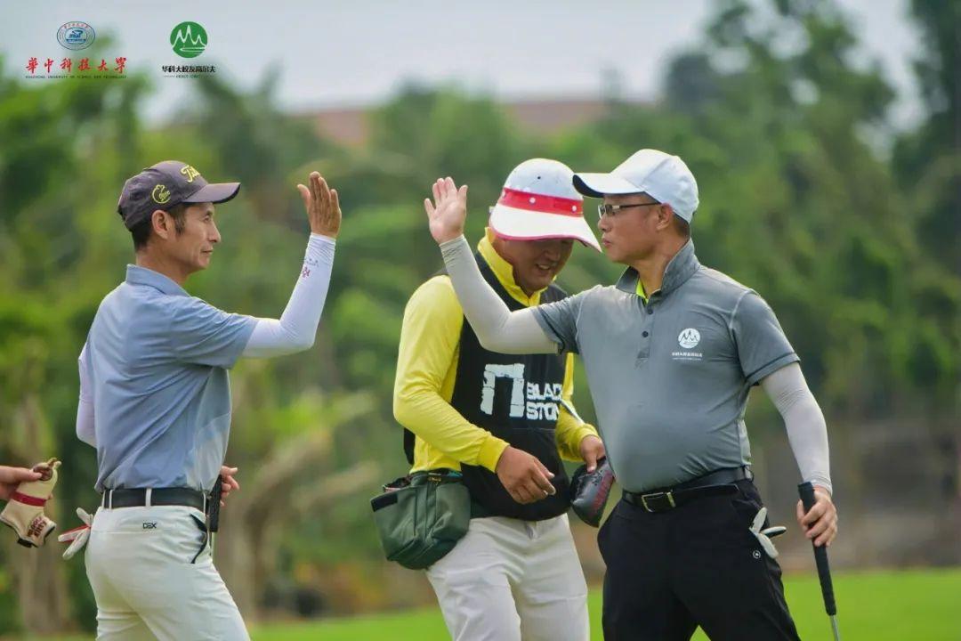 开云体育下载-高尔夫再创历史，冠军实至名归的简单介绍