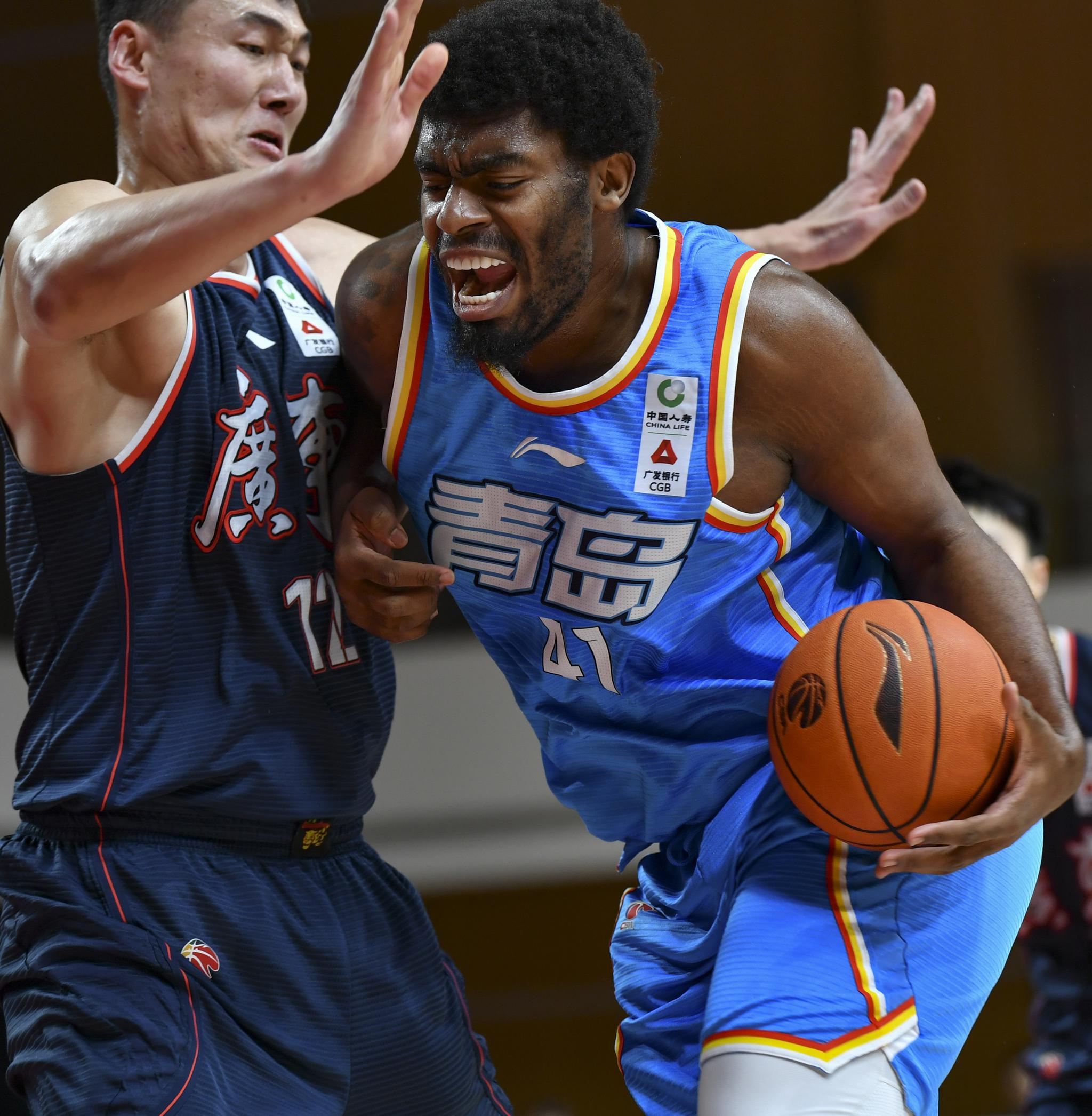 开云APP-约翰逊夏日篮球比赛取得骄人成绩