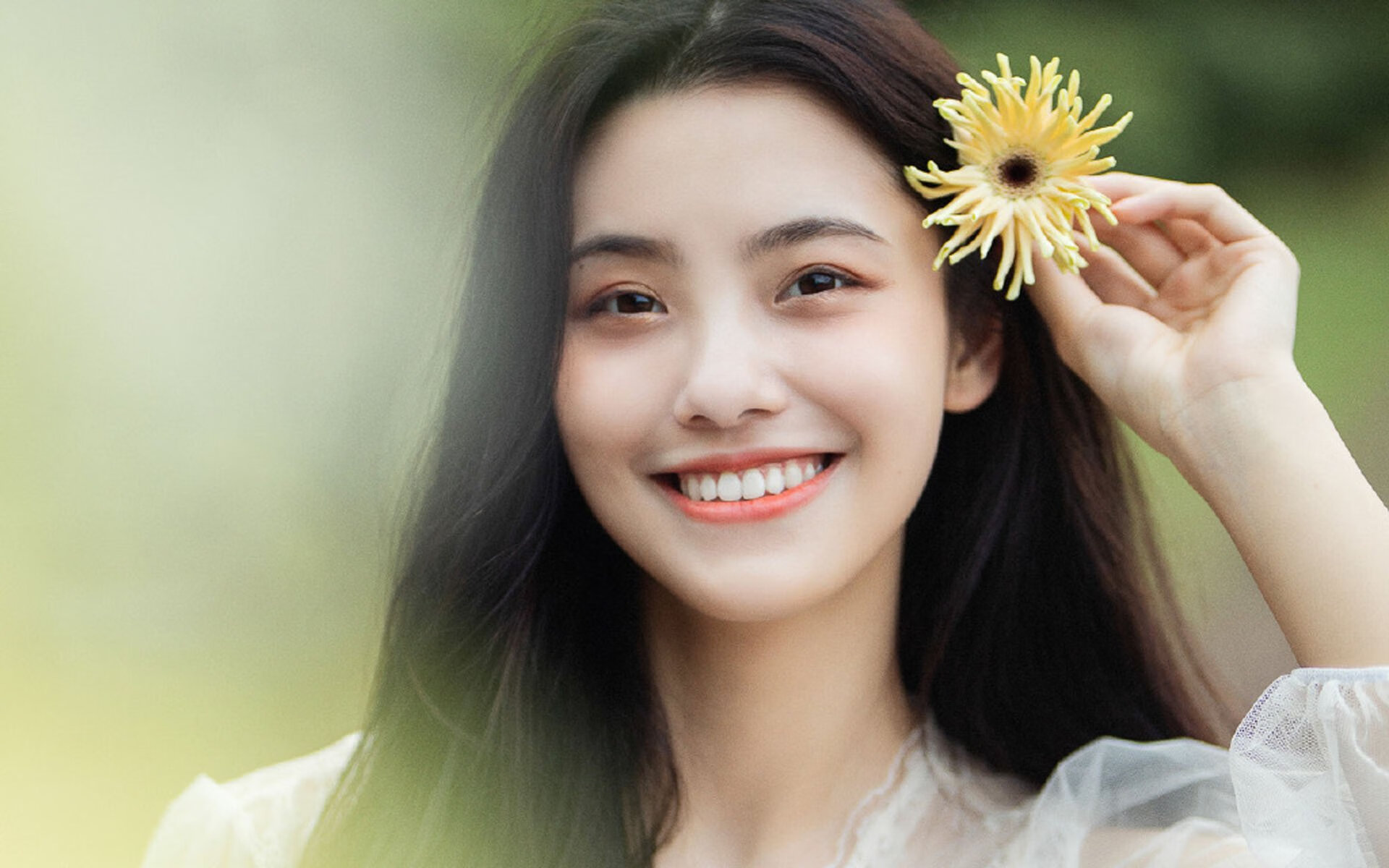 红魔风暴席卷三狮，亚平宁闪电刺破长空—现代足球的双重变奏