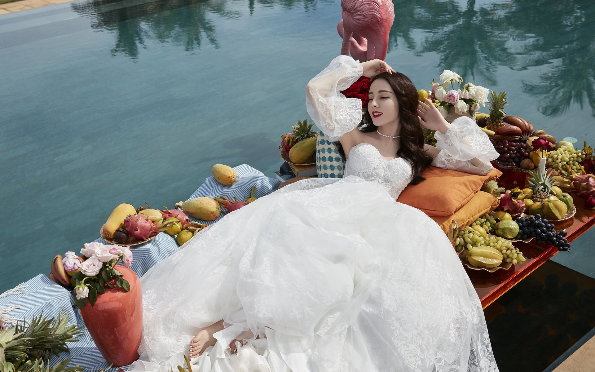 双城记，上海雨夜，劳塔罗镌刻东方传说